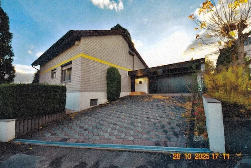 Einfamilienhaus mit Doppelgarage in Steinheim an der Murr — Bild 2